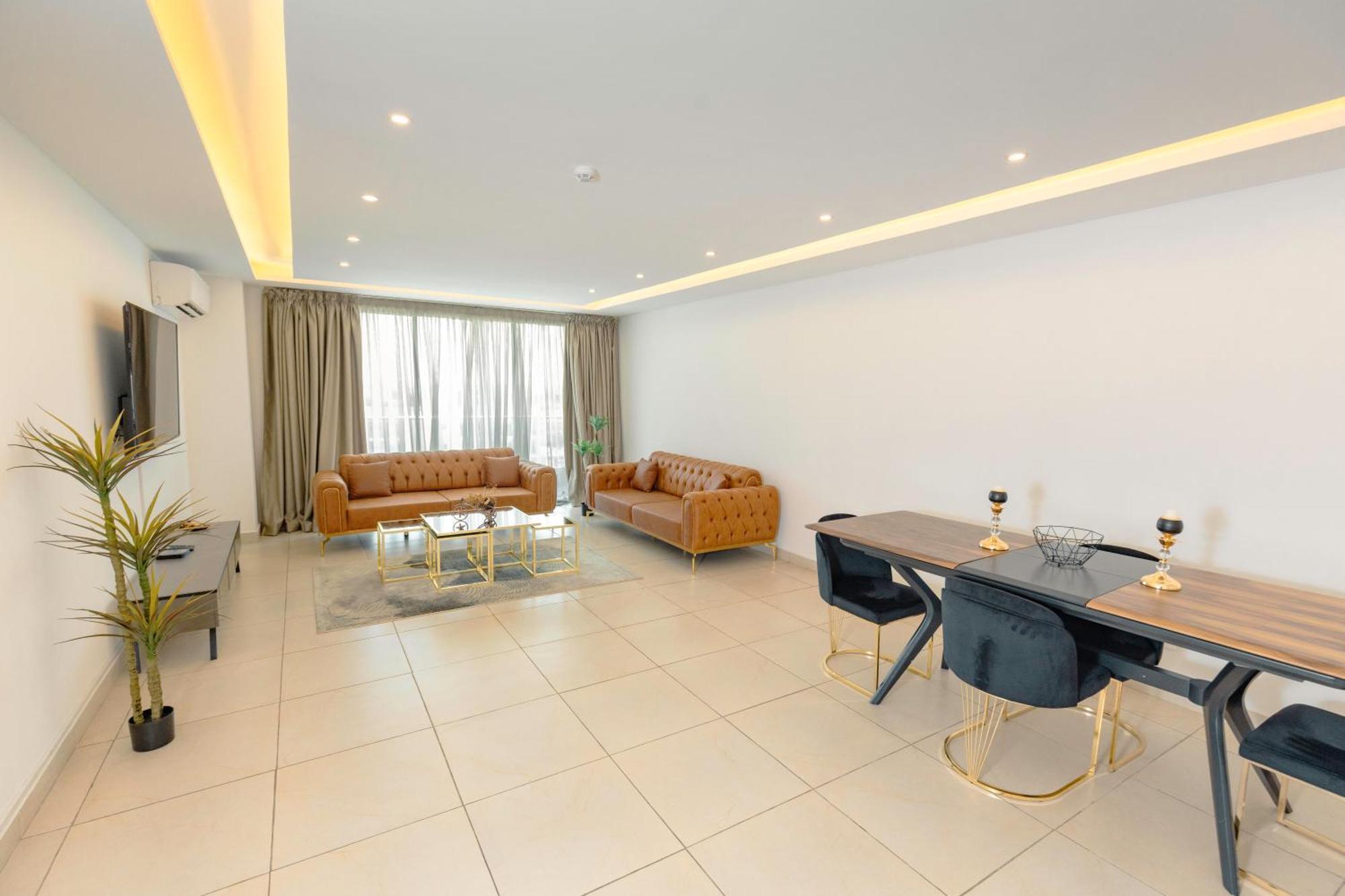 Lumina Suites Abidjan Exterior photo